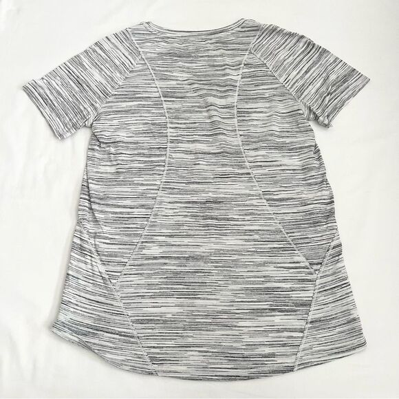Lululemon Make Miles Count Short Sleeve tee women’s size 6 gray - Picture 4 of 6